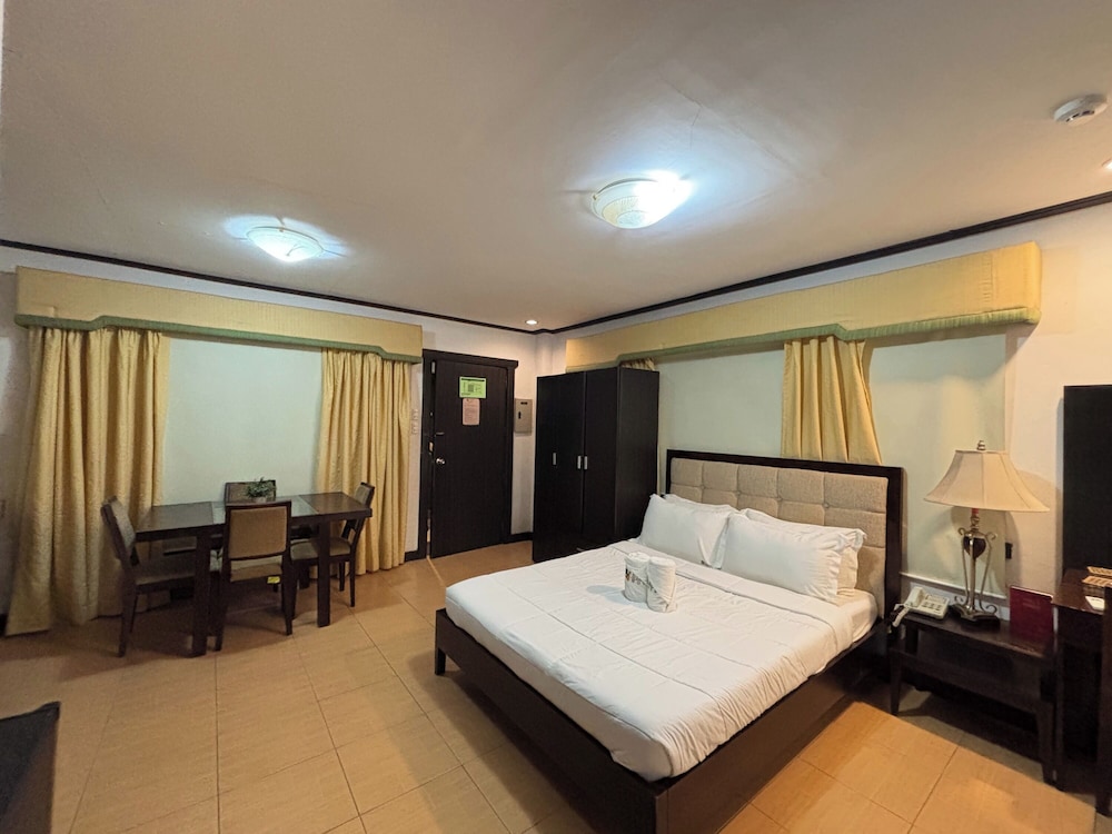 D'leonor Hotel 28/73