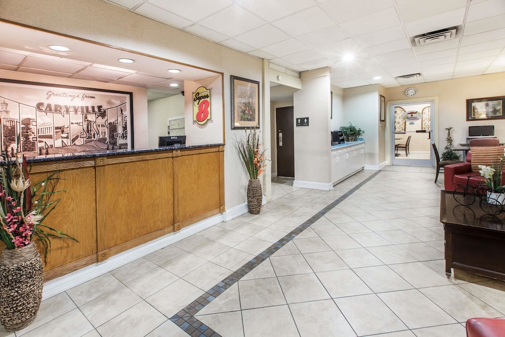 Super 8 by Wyndham Caryville TN 6/16