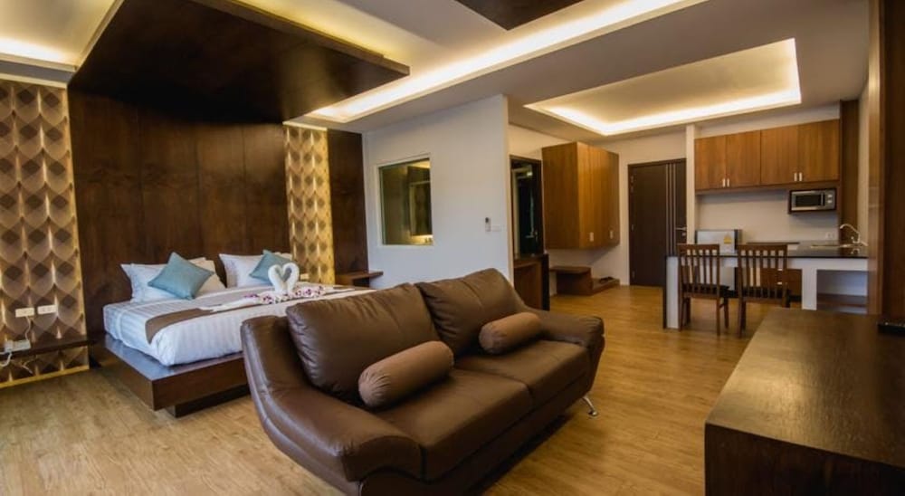 Phi Phi Cliff Beach Resort 49/69