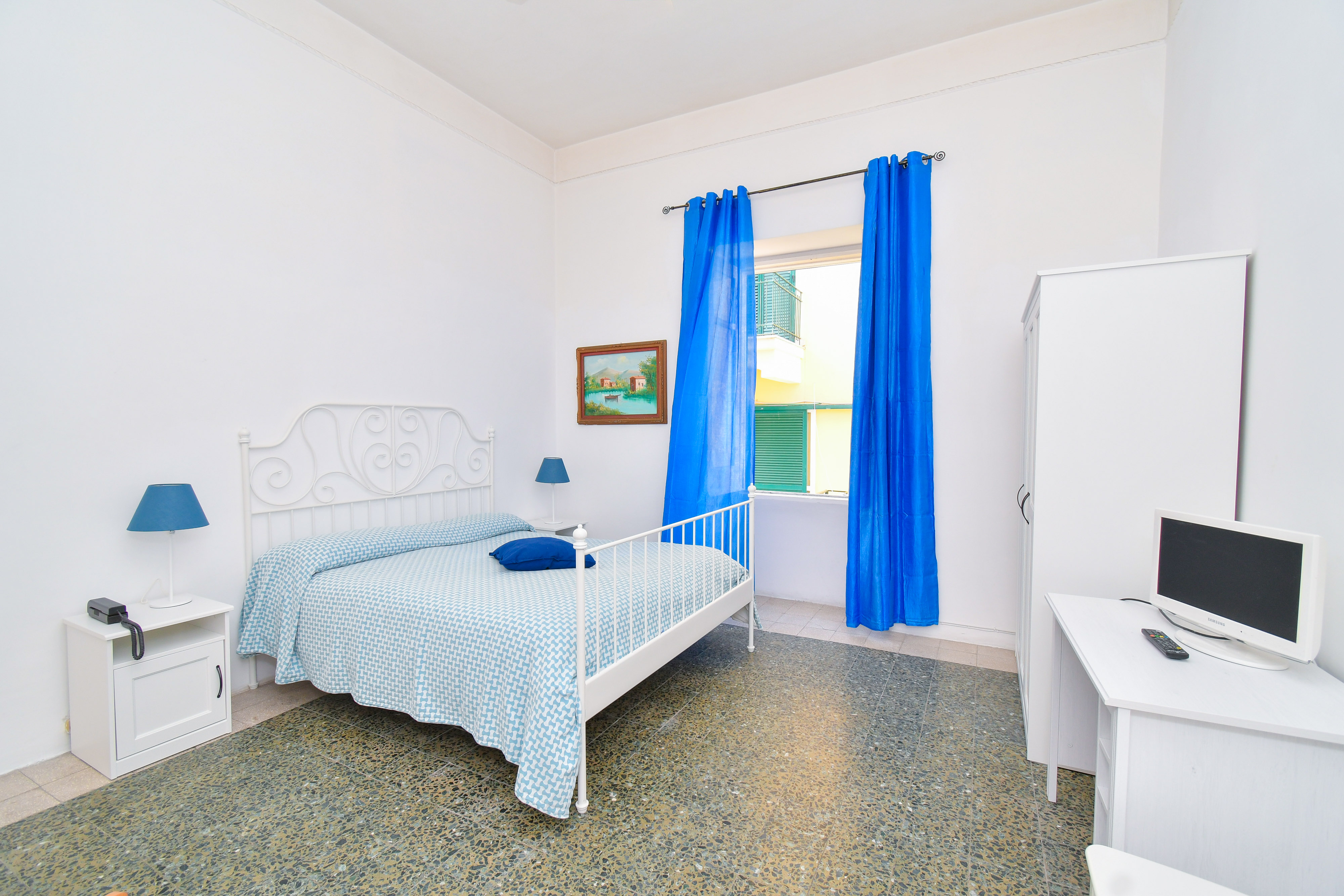 ECONOMY, DOUBLE BED