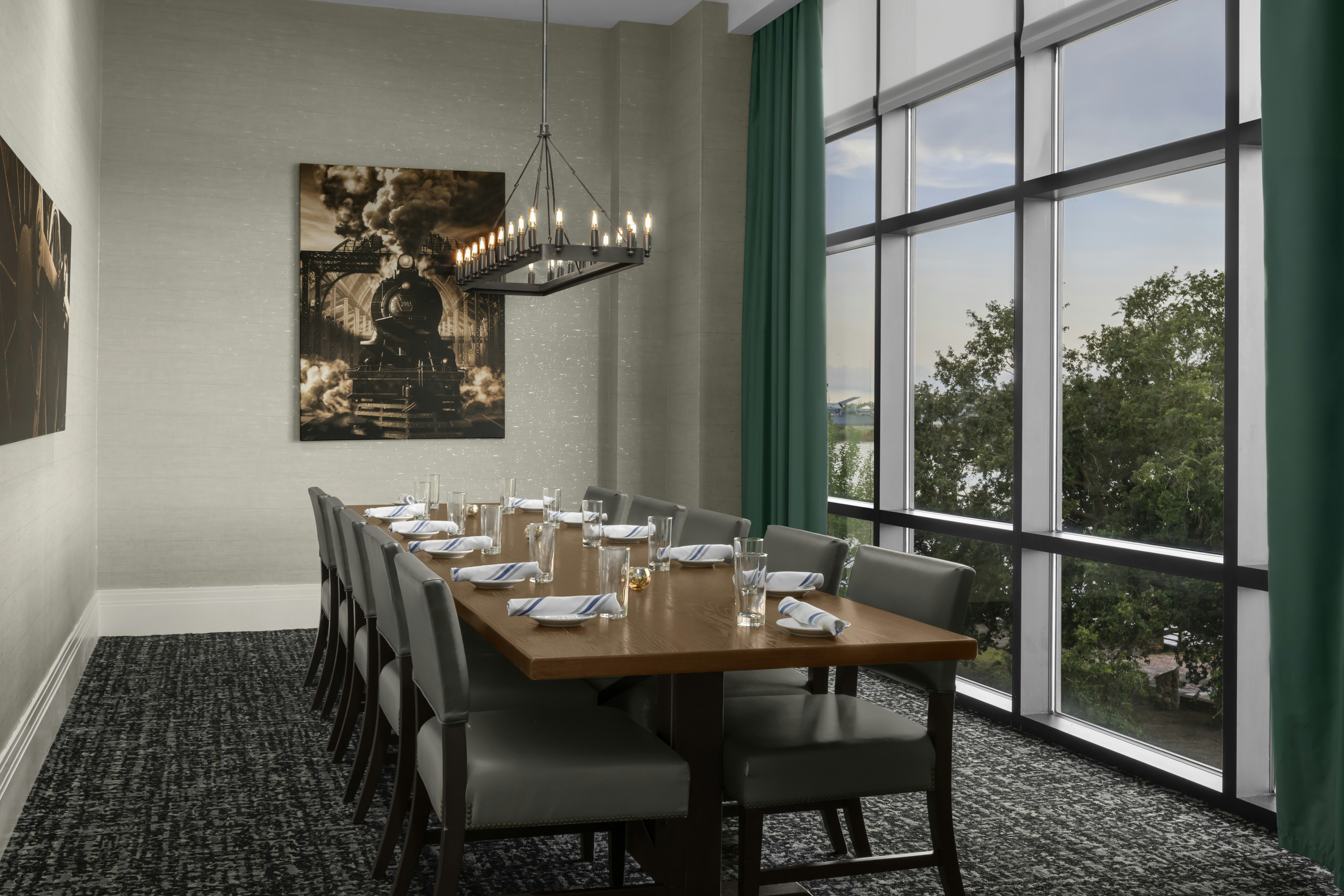 Embassy Suites by Hilton Wilmington Riverfront 52/76
