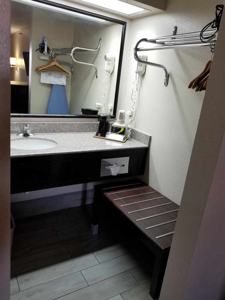 SureStay By Best Western Terrell 9/37