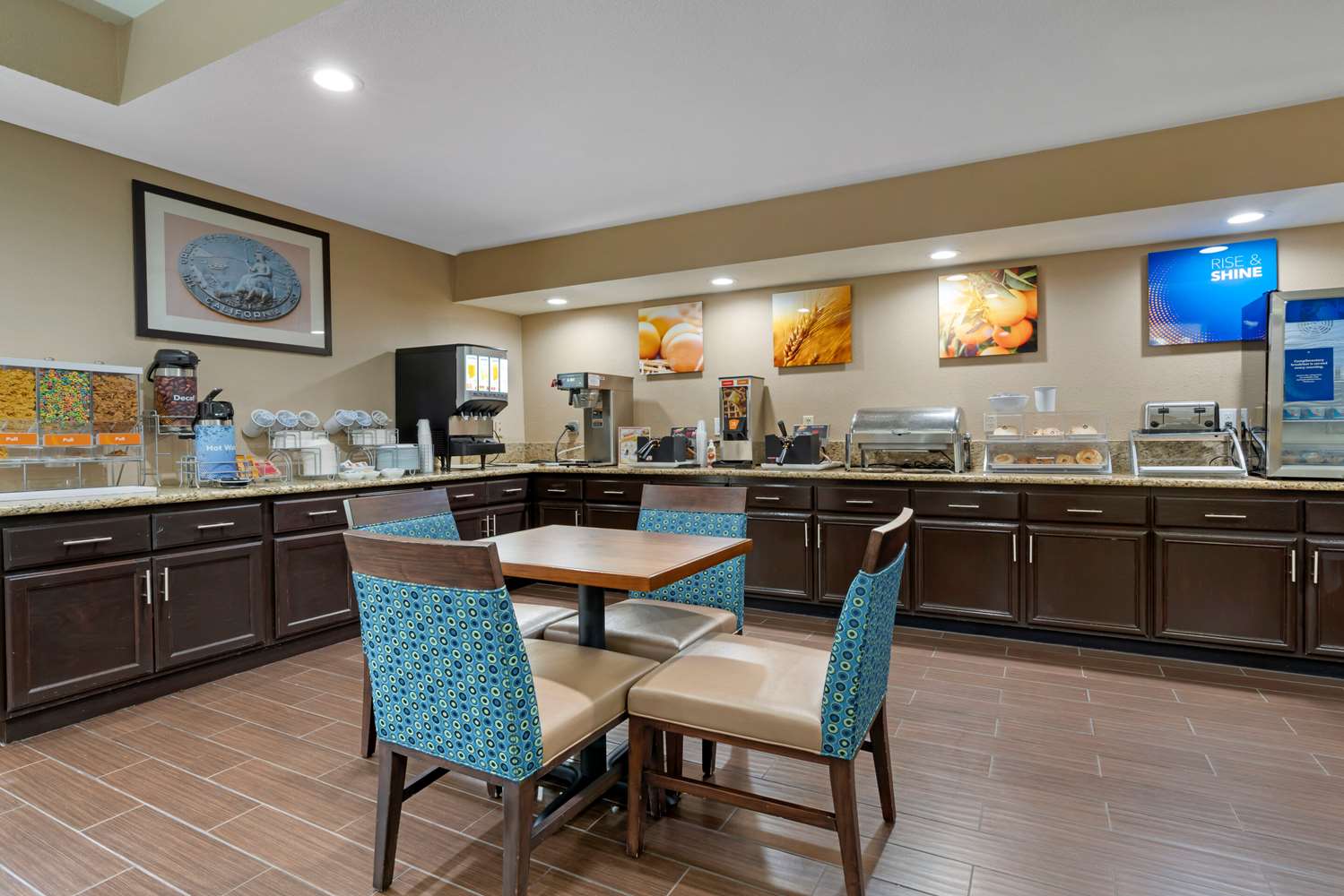 Comfort Suites Downtown Sacramento 37/47