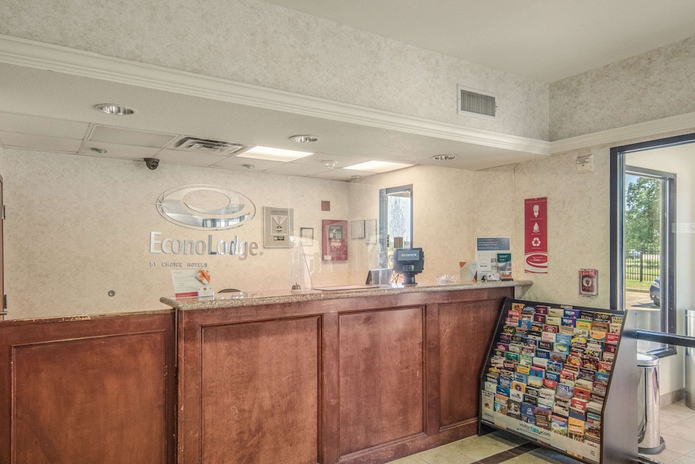 Econo Lodge Weatherford 7/33