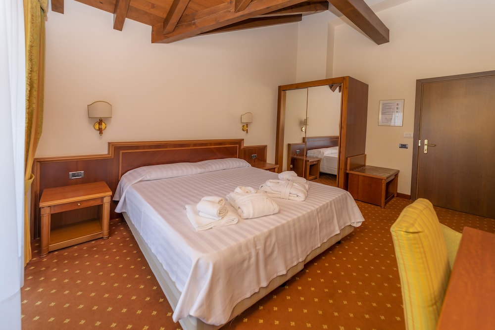 Hotel Della Torre 10/30
