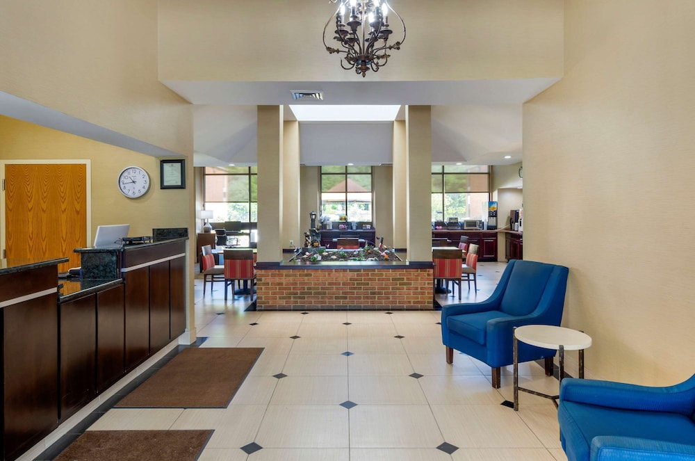 Comfort Inn Bluefield, VA 13/39