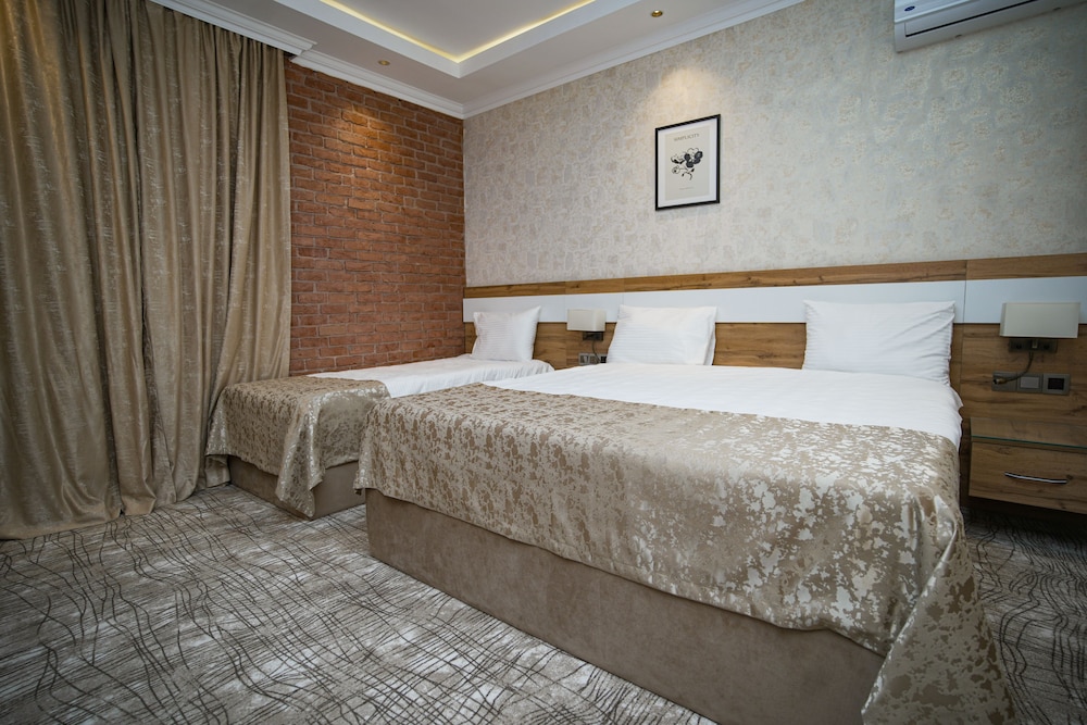 Lakeside Hotel & Spa 9/33