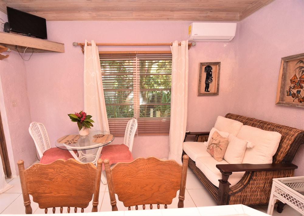 THE SUGAR APPLE BED AND BREAKFAST 20/50