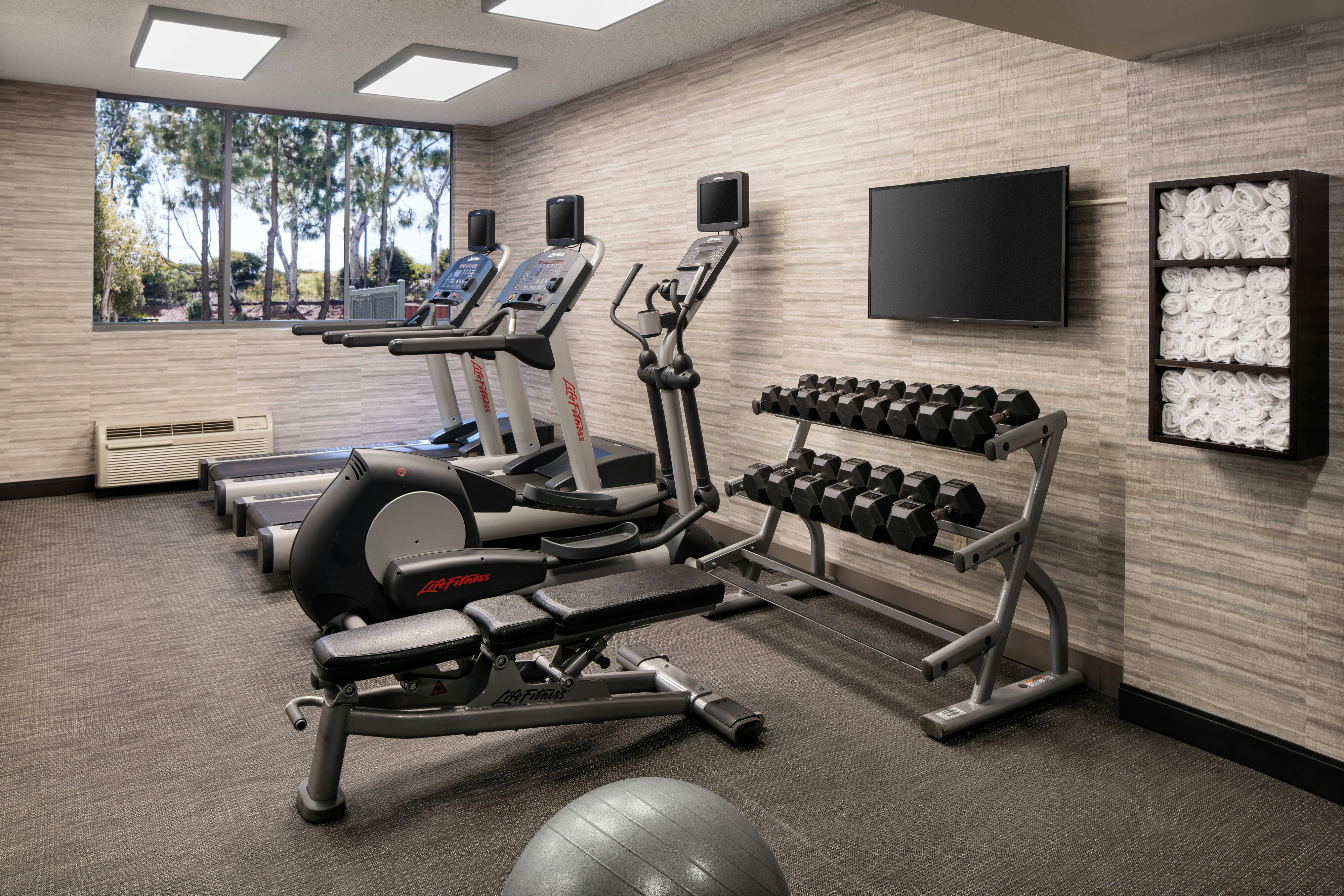 Courtyard By Marriott Richmond Berkeley 6/18