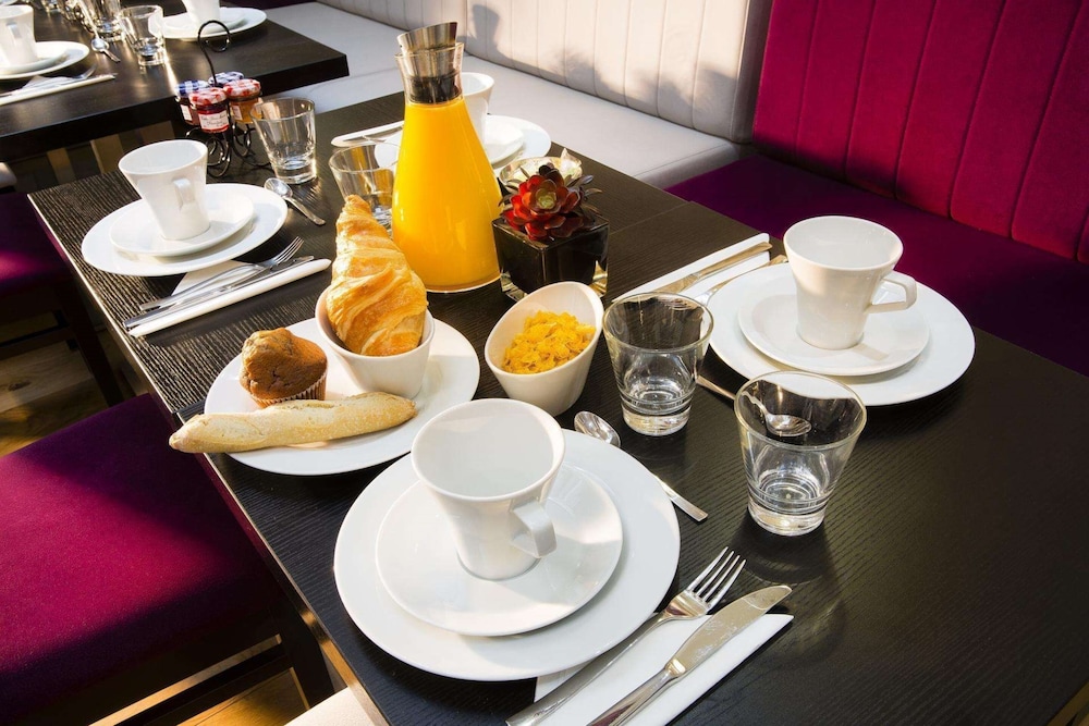 Hotel Jacques de Molay 36/44