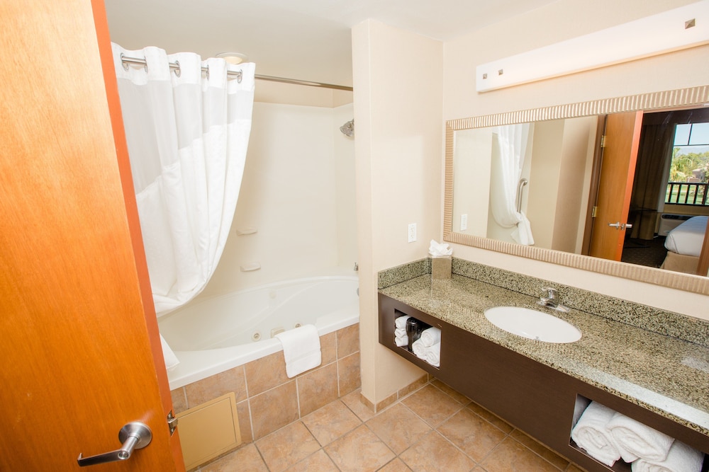 Holiday Inn Phoenix Chandler 26/70