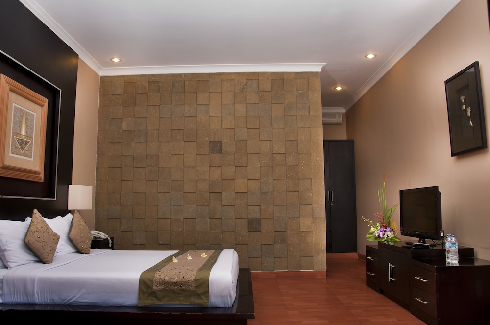 SINDHU MERTHA SUITE 20/49