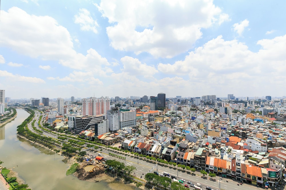 Spacious Saigon 40/50