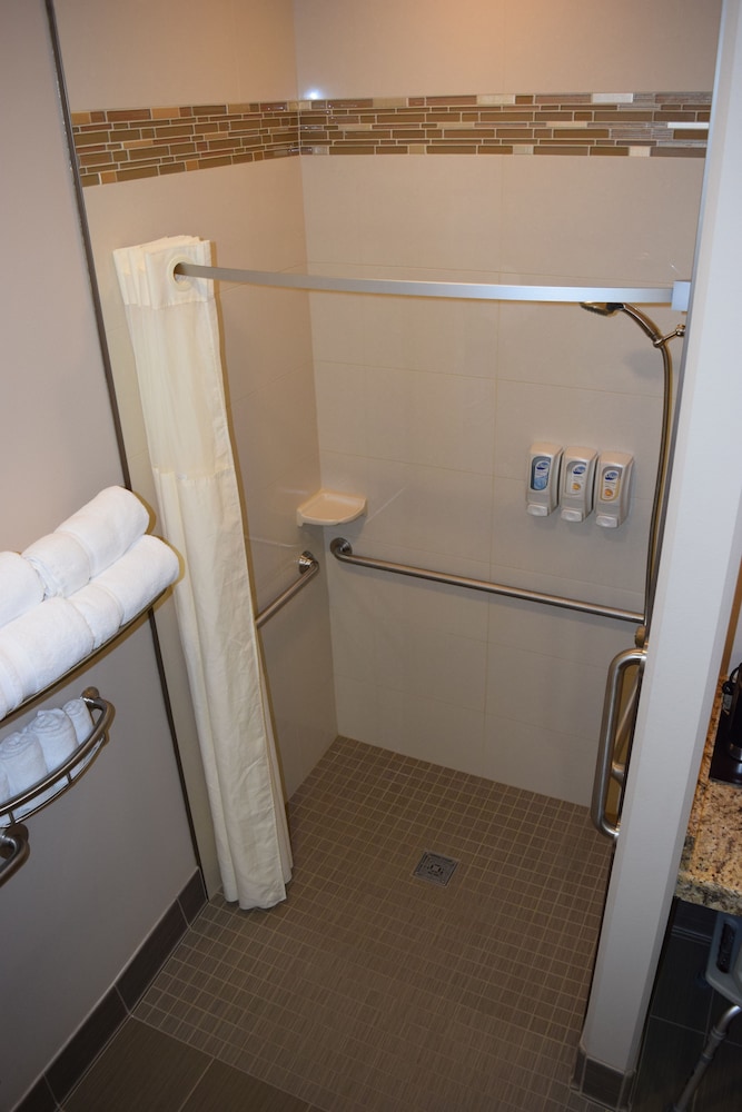 Best Western Plus Havre Inn & Suites 24/57