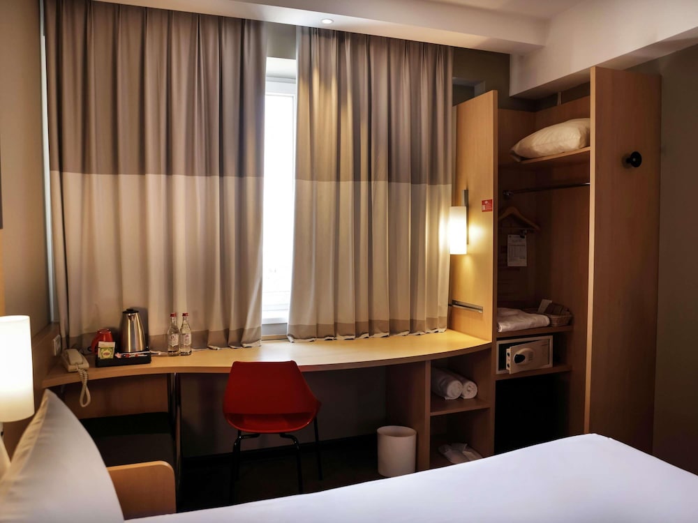 Ibis Yerevan Center 67/67