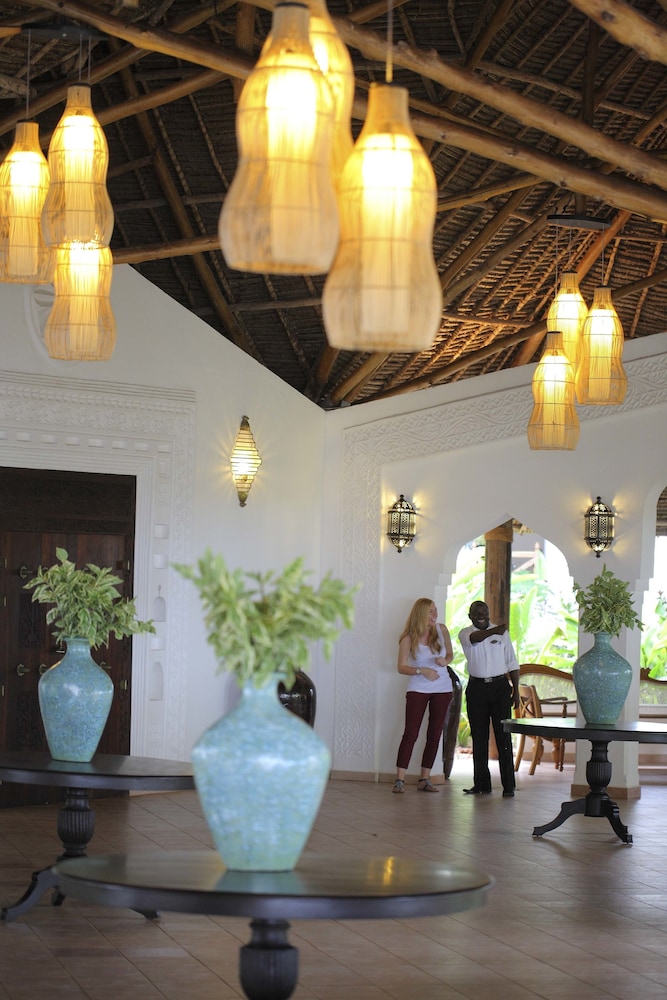 Bluebay Beach Resort & Spa 32/52