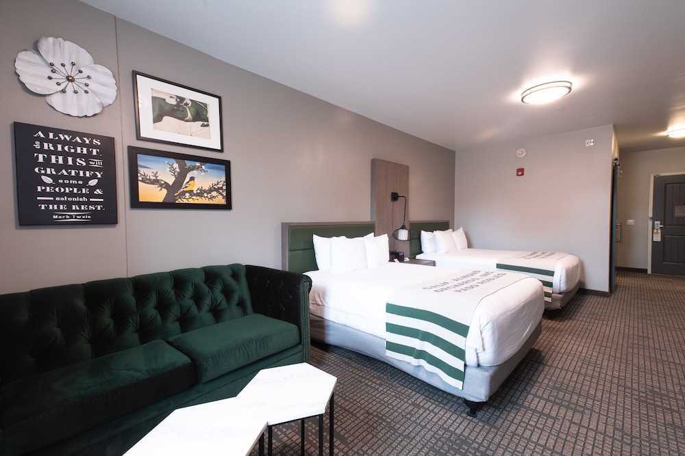 Oxford Suites Paso Robles 21/54
