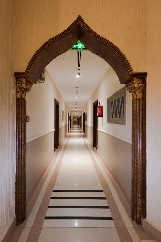 Boudl Al Fayhaa 32/57