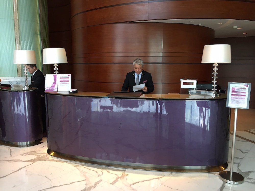 Crowne Plaza Macau 7/77