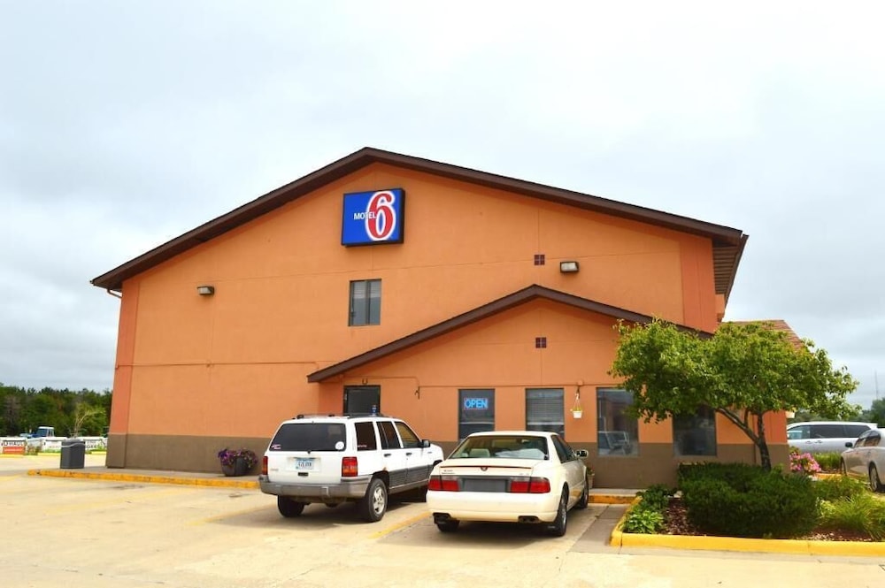 Motel6 Marshalltown, IA 3/43