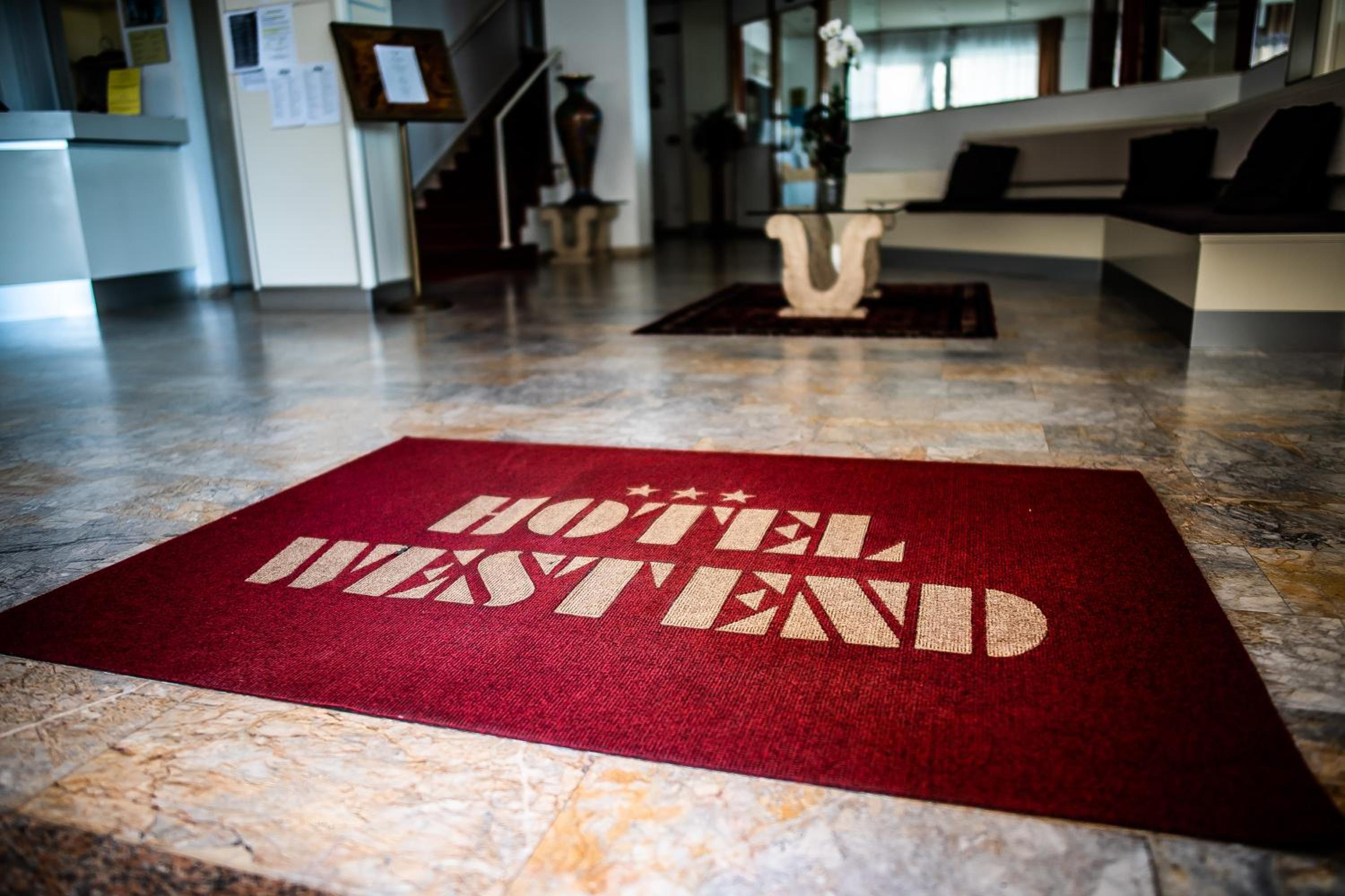 Hotel West End 9/50