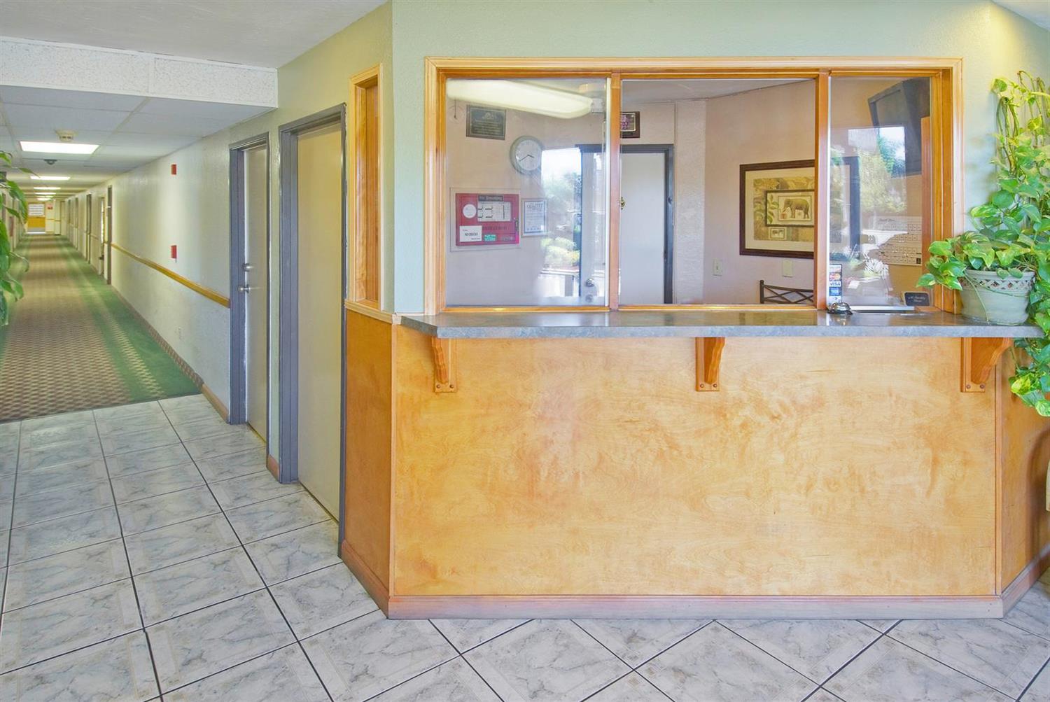 Americas Best Value Inn & Suites-East Bakersfield 3/5