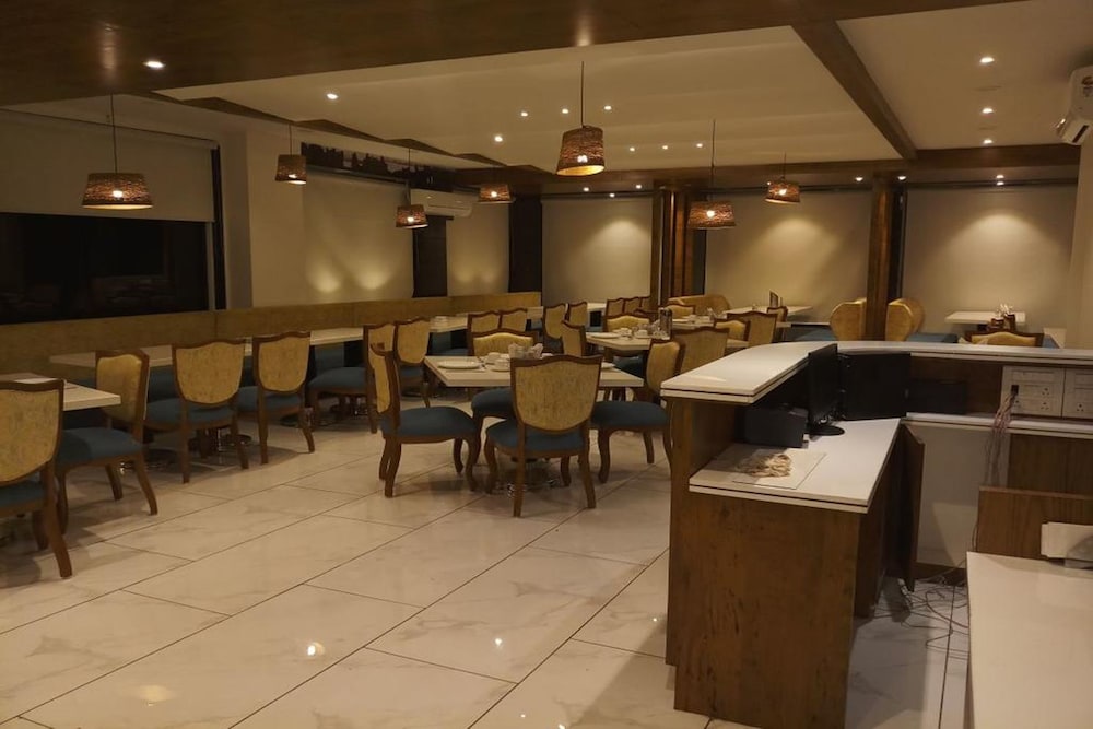 Hotel Narayanam 17/21