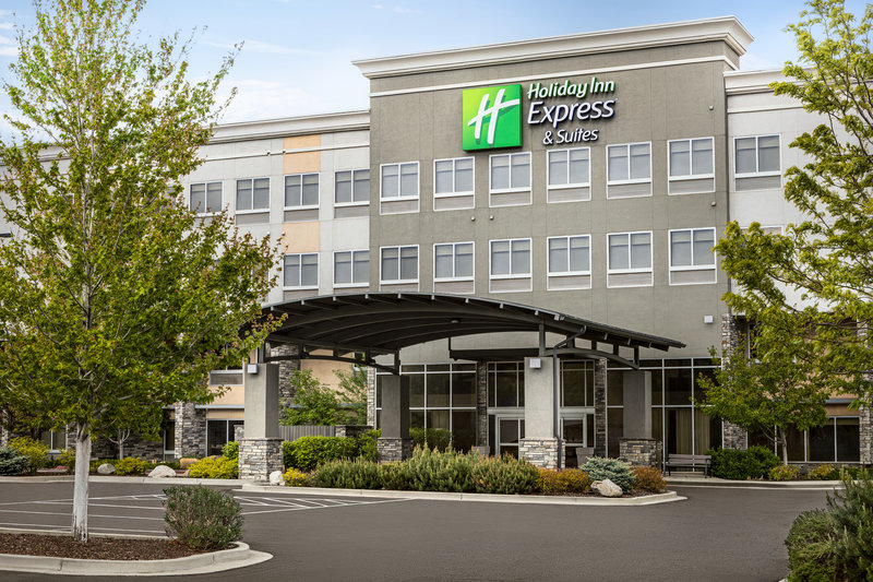 Holiday Inn Express Suites Colorado Springs Central 2/80