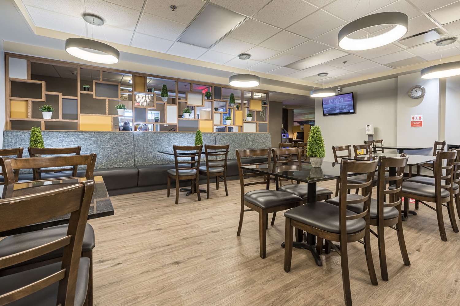 Quality Inn & Suites Victoriaville 22/33