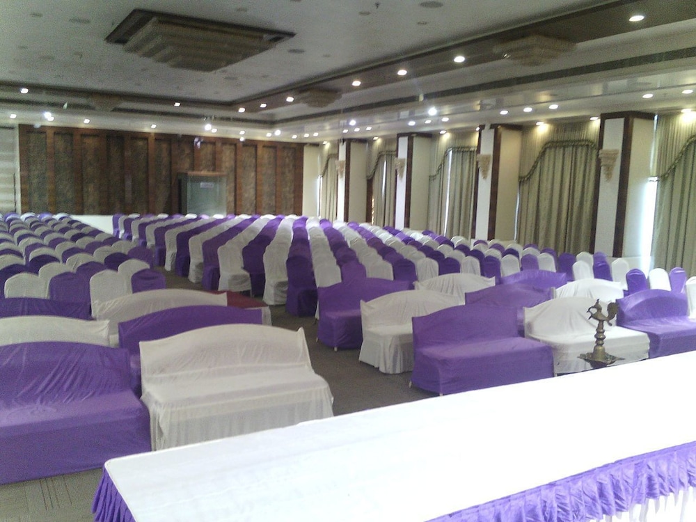 Aarya Grand Hotels Resorts 27/39