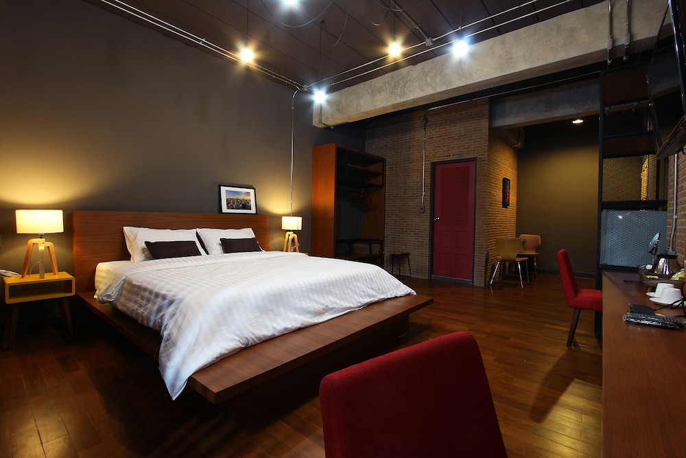 The Loft Room Nimman 21/78
