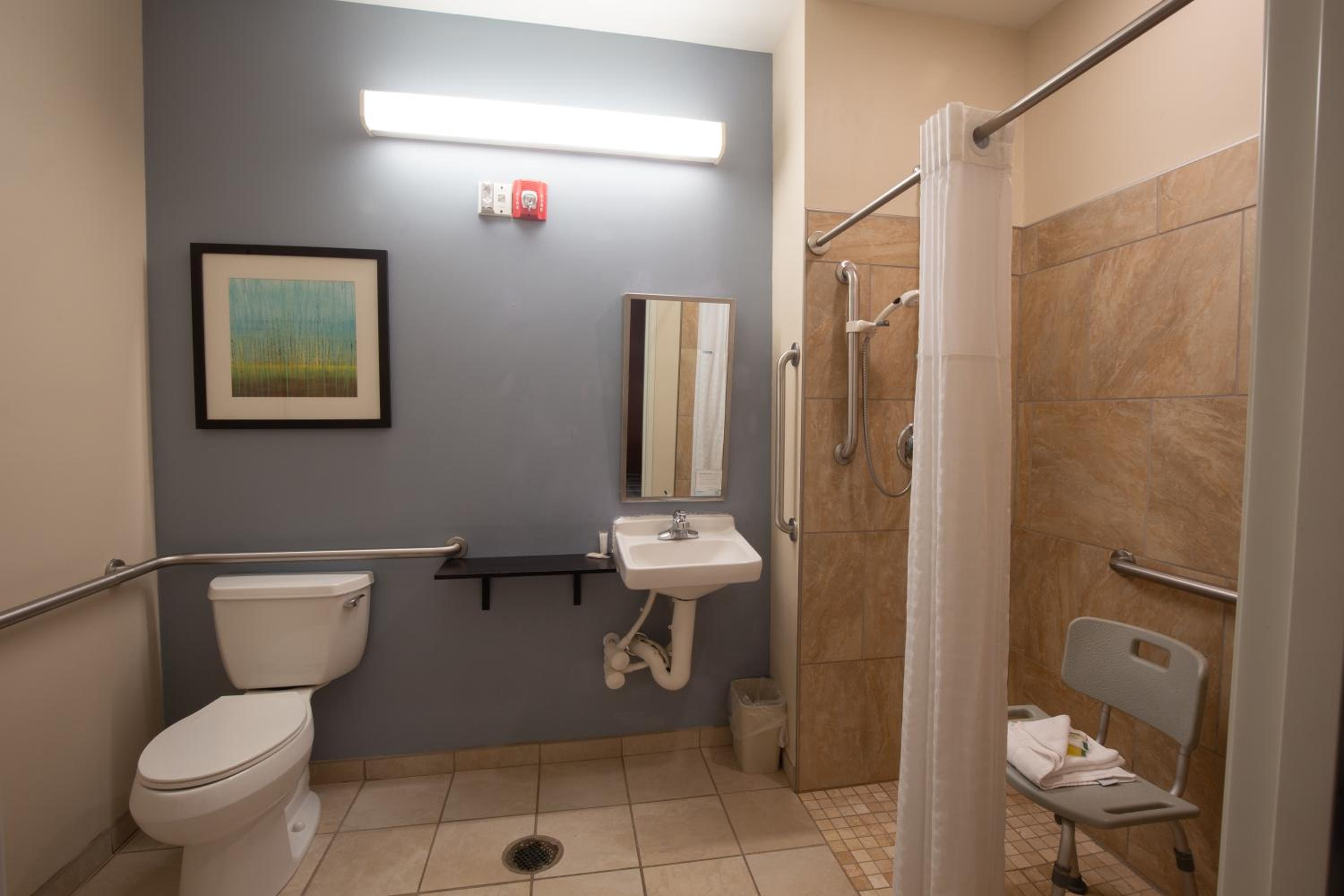 جناح سوبيريور بسرير كوين لذوي الإعاقة، Microtel Inn & Suites By Wyndham Waynesburg 6/10