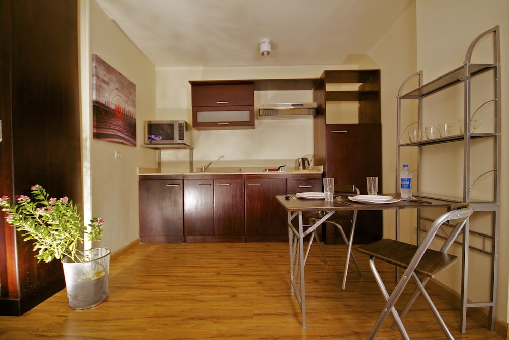 Newcity Suites Apartments 11/50