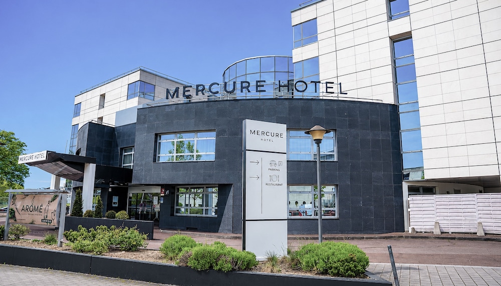 Mercure Paris Massy Gare TGV 3/76