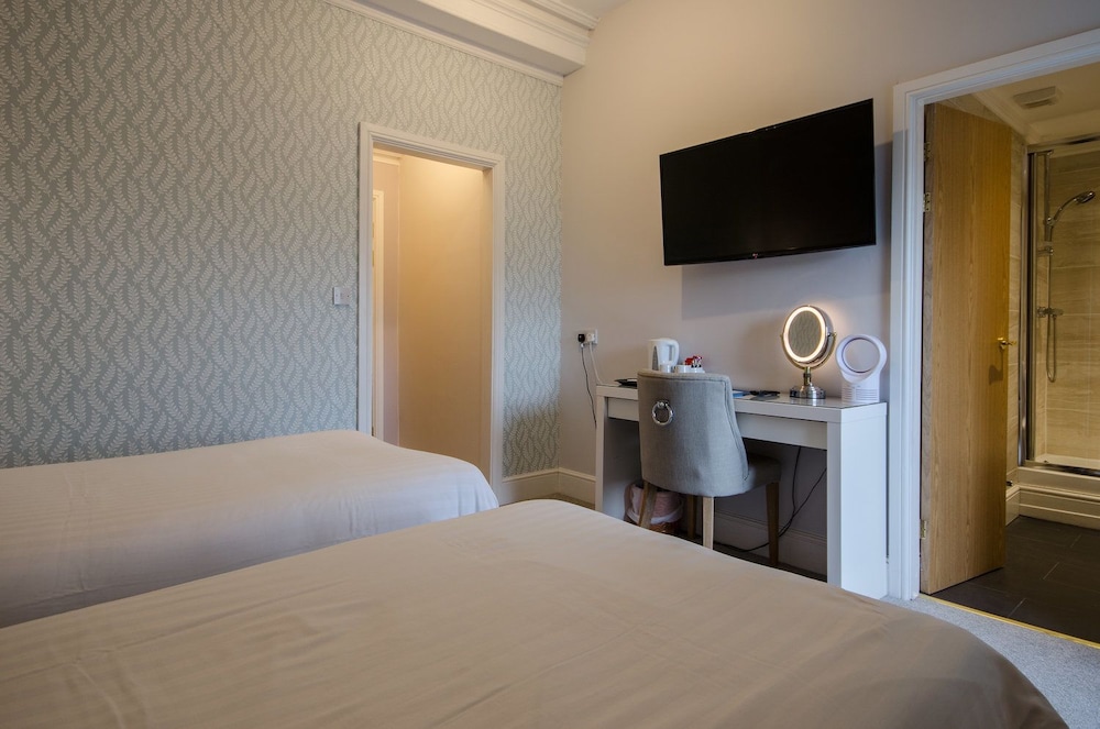 Dukes Folly Hotel 14/49