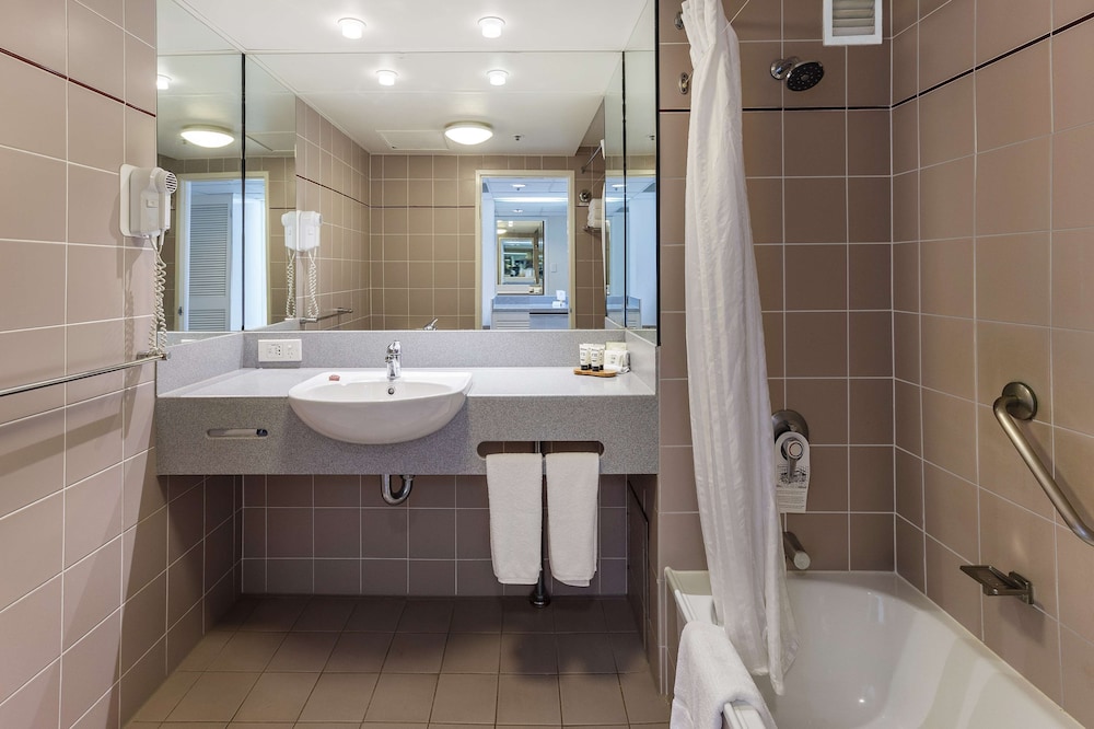 Rydges Esplanade Resort 65/68
