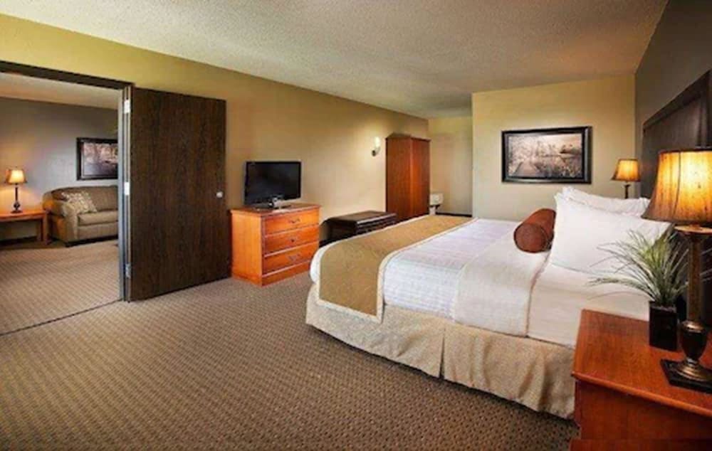 Best Western Plus The Charles Hotel 17/42