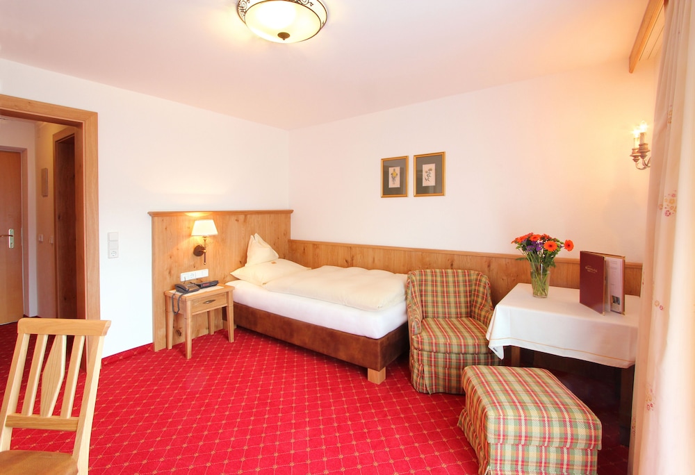 Parkhotel 17/75