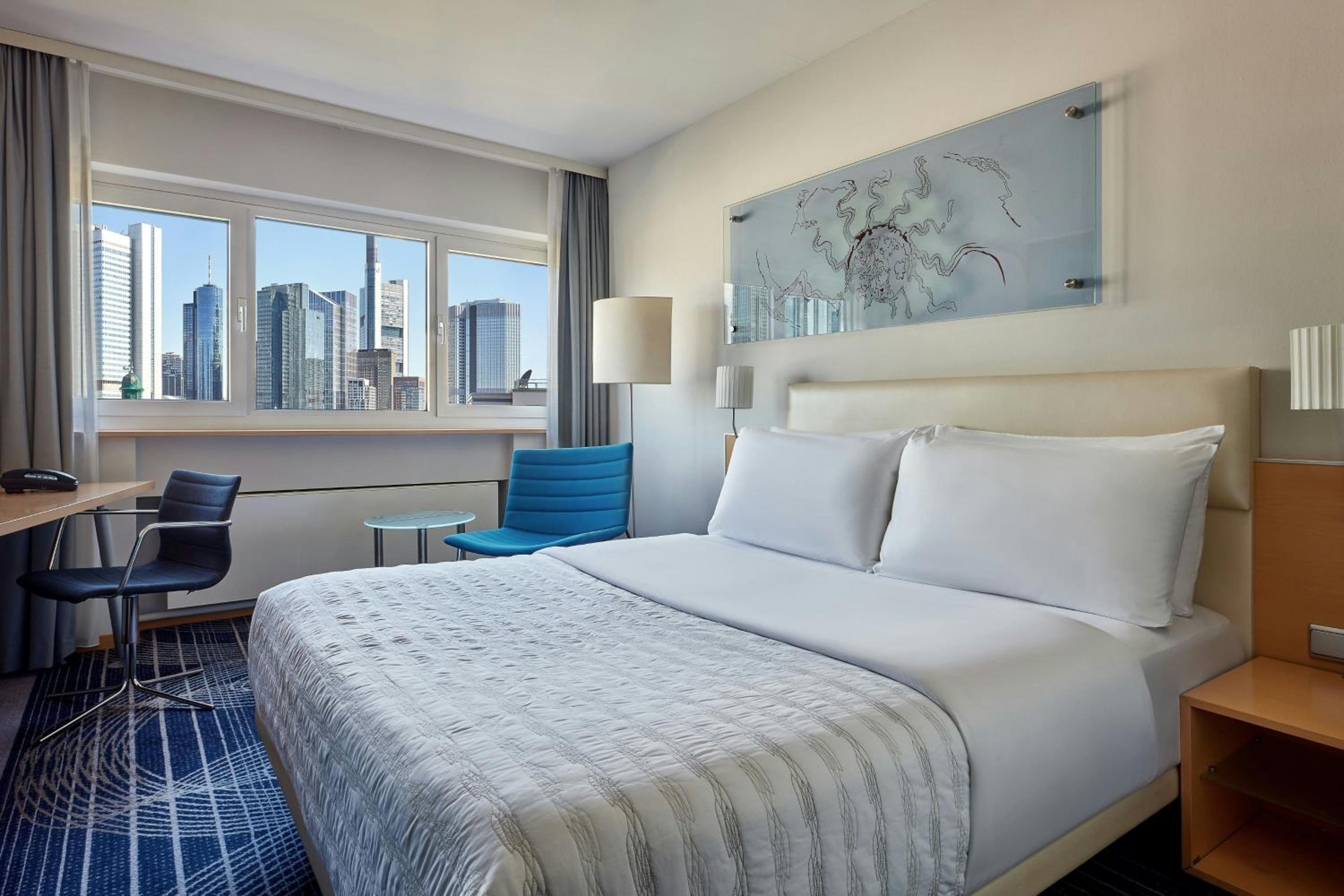 Superior, King Bed, Queen Bed, Skyline View