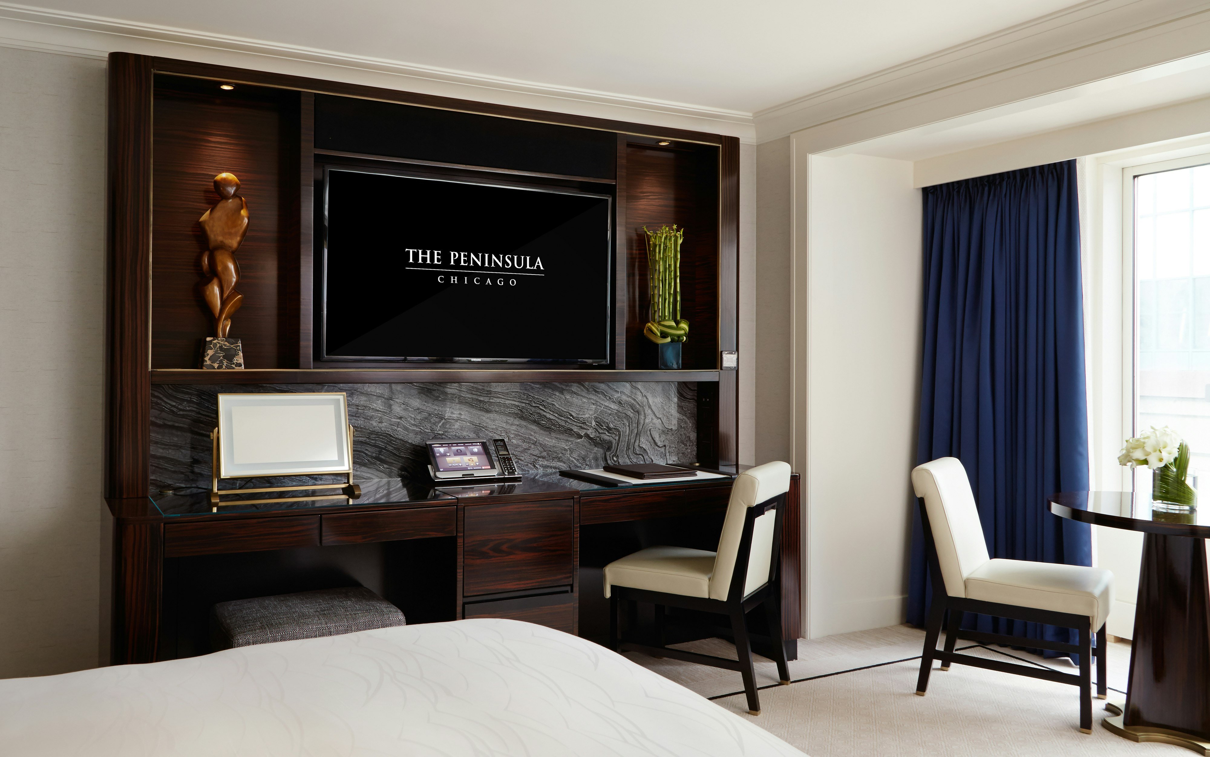 The Peninsula Chicago Hotel 52/55