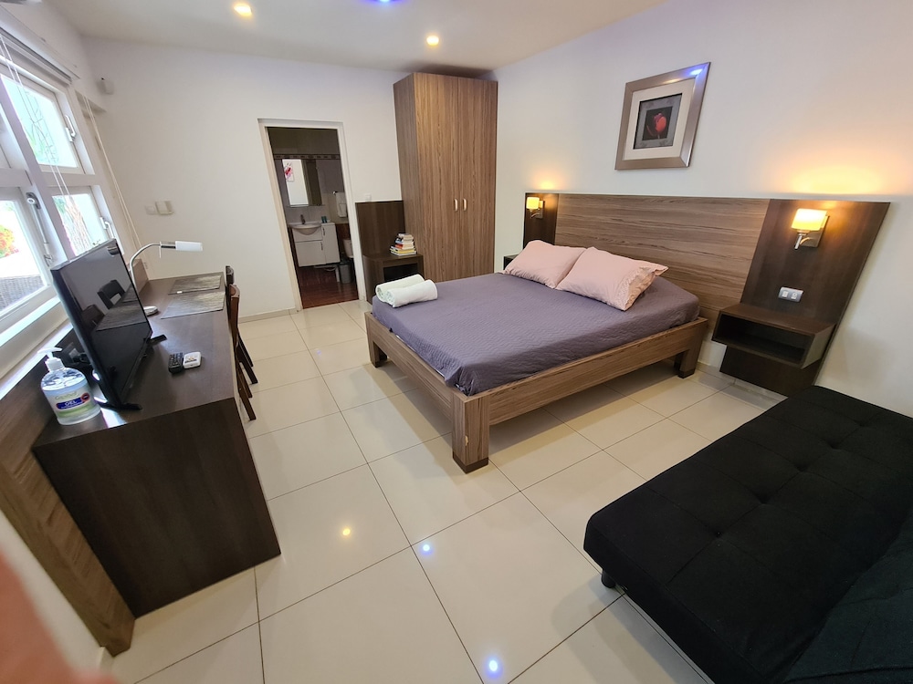 Bubali Villa And Apartments 20/70