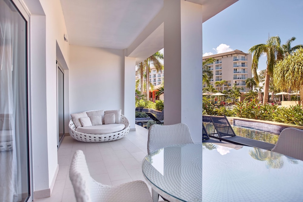 Resort Hideaway at Royalton Blue Waters, An Autograph Collection all Inclusive Resort Adults Only 16/31