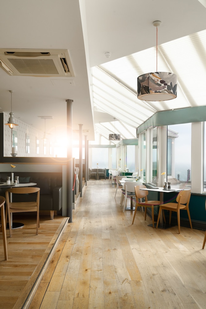 The Lands End Hotel 29/50