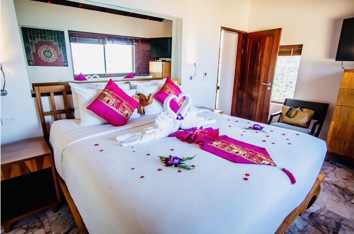 2 Bedrooms, Grand, Pool, Villa, 2 King Beds