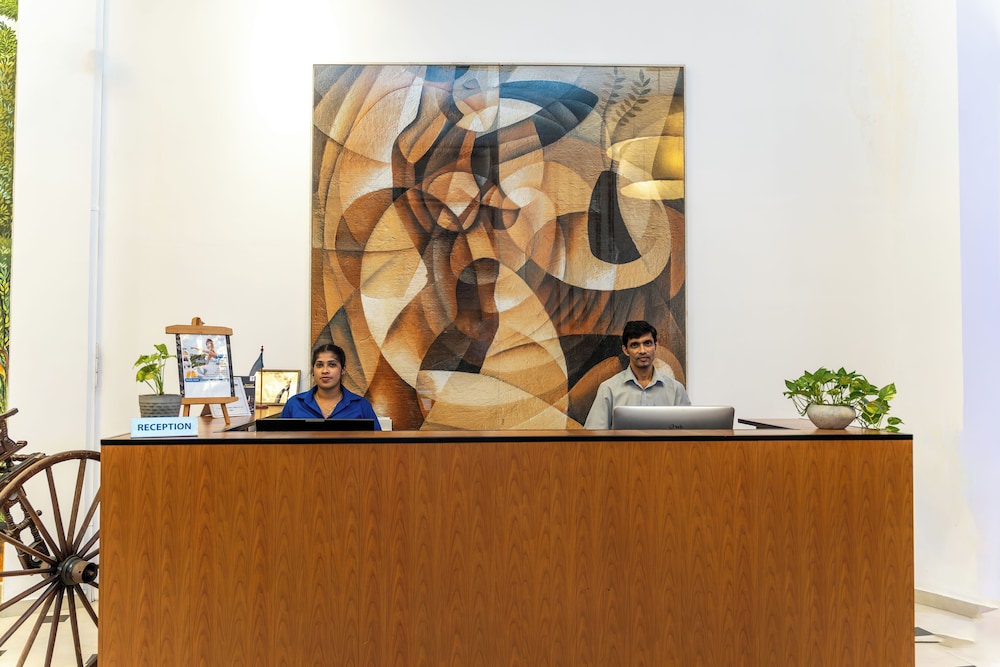 Saninro Residences & Food Court 8/50
