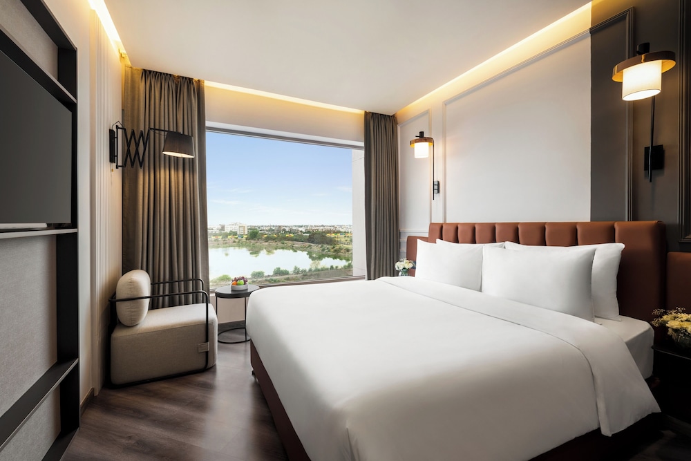 Ramada Encore by Wyndham Indore Nipania 16/44