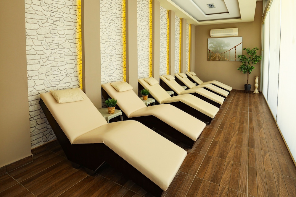 Crystal Centro Resort 32/50