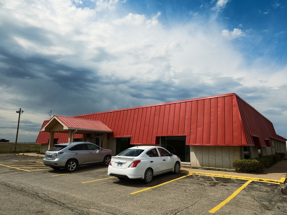 Americas Best Value Inn Salina 21/28