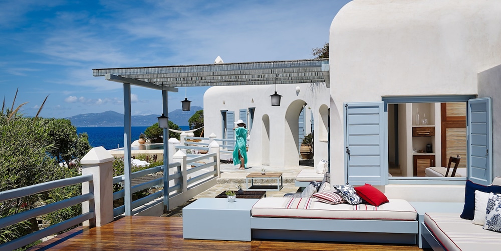 Belvedere Waterfront Villa and Suites 16/49