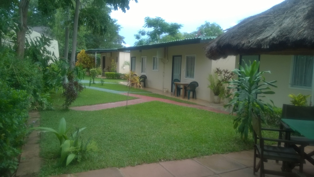 Gloria Apos S Bed And Breakfast 36/50